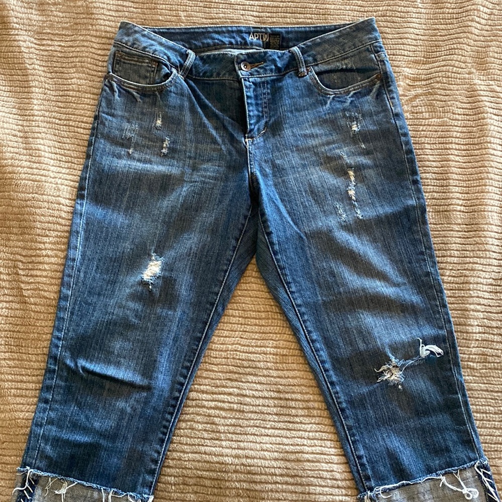 Apt 9 cropped jeans